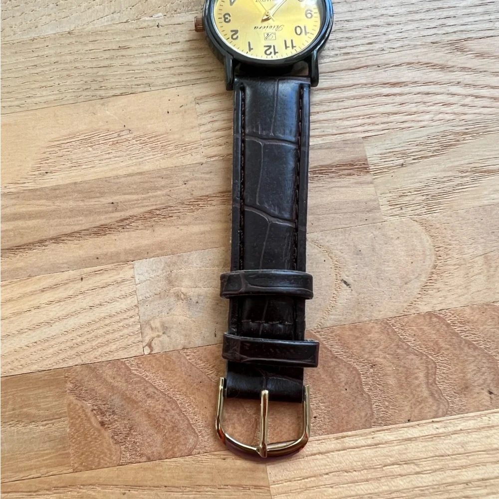 Riviera ladies gold tone black dress Watch NEW BATTERY